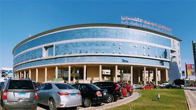 المستشفى الجوى التخصصى تستضيف خبير عالمى فى الجراحات القلب النابض