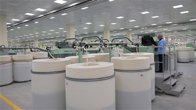 رئيس الوزراء يصل المحلة الكبرى لتفقد مصانع الغزل والنسيج بعد رفع كفاءتها