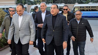 رئيس الوزراء يتفقد شركة مصر للغزل والنسيج ومنطقة المصانع القديمة بمدينة 