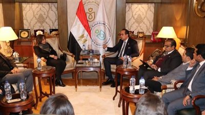 رئيس الرعاية الصحية يبحث مع مؤسسة 