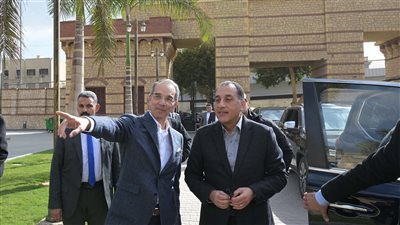 رئيس الوزراء يتفقد مركز إبداع مصر الرقمية 