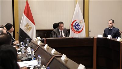 وزير الصحة يعقد اجتماعًا لوضع حلول عاجلة ومستدامة لزيادة القوى البشرية في تخصص طبيب الأسرة والرعاية 