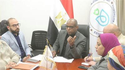 نشاط ملحوظ للرعاية الصحية بالسويس اجتماعات وجولات تفقدية علي الوحدات الصحية للعمل علي راحة المنتفعين