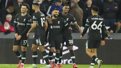 صلاح يتخطى بيكهام ويقتحم قائمة تاريخية في الدوري الإنجليزي