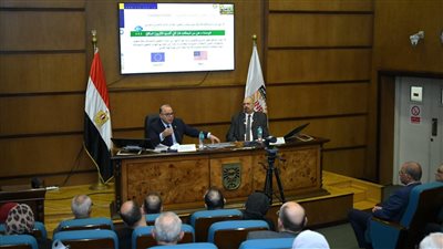 رئيس هيئة الرقابة المالية يستعرض تجربة إنشاء أول سوق كربون طوعي منظم 