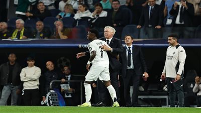 أنشيلوتي يرد على أنباء انتقال فينيسيوس إلى الدوري السعودي