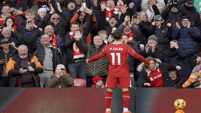 تخطى تيري هنري.. صلاح يواصل كتابة التاريخ في الدوري الإنجليزي