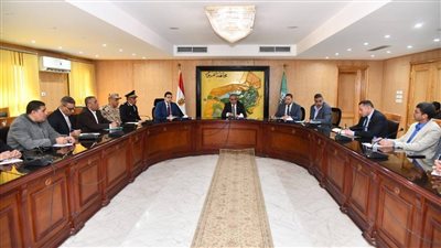 محافظ الفيوم يؤكد على حصر كافة التعديات على أراضي أملاك الدولة وتحديد إحداثياتها