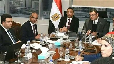 وزير الإسكان ومحافظ السويس  يتابعان عدداً من ملفات العمل والمشروعات المشتركة