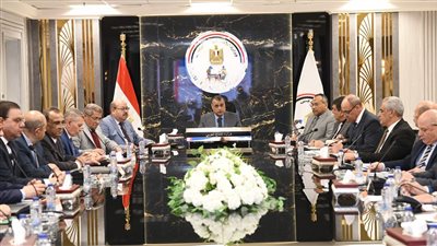 وزير الإنتاج الحربي يناقش الموازنة العامة التخطيطية للشركات والوحدات التابعة للوزارة للعام المالي ( 2025/2026 )