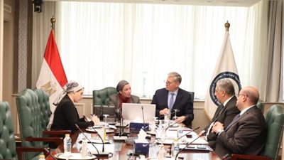 وزير البترول يبحث مع وزيرة البيئة التكامل بين الوزارتين فى مجالات خفض الانبعاثات