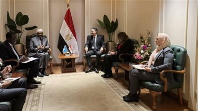  وزير التموين يستقبل وزير الزراعة الصومالي لبحث سبل التعاون المشترك