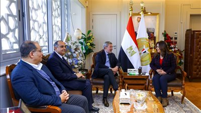 وزيرة التنمية المحلية تستقبل سفير إيطاليا بالقاهرة لبحث مجالات التعاون المشترك