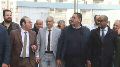 وفد مواني دبي يزور مجمع السويس الطبي ويشيد الخدمات الطبية