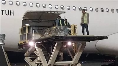 وزير الطيران يوجّه بتقديم كافه التسهيلات لاستقبال جثمان الأمير الراحل كريم الحسيني آغاخان 