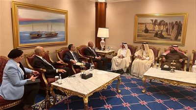 الوزير يعقد سلسلة لقاءات مكثفة مع وزير التجارة والصناعة القطري ووزير الصناعة والتجارة بمملكة البحرين 