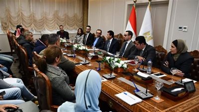 وزير الشباب والرياضة يلتقي الدفعة 17 لدبلومة الإدارة الرياضية CIES بالتعاون مع الفيفا