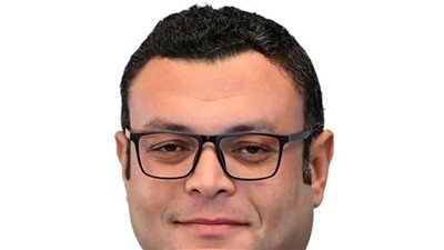 وزير الإسكان يصل تنزانيا لتفقد الأعمال فى سد 