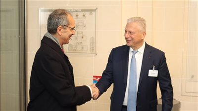 وزير الاتصالات يبحث مع مسؤولى شركة تاليس Thales خطط الشركة للتوسع فى حجم أعمالها 