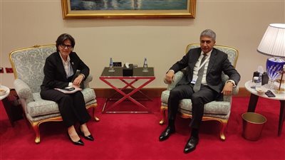 وزير السياحة يلتقي بنظيرته الأردنية لبحث أطر تعزيز التعاون المشترك في مجال السياحة والآثار