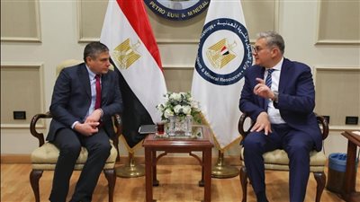 وزير البترول يبحث خطط شركة بيكر هيوز لزيادة إنتاجها من مصر 