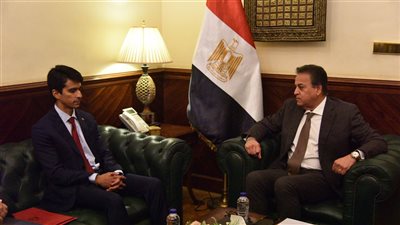 وزير الصحة وسفير بنما يناقشان تعزيز التعاون الصحي وتوسيع الشراكة في صناعة الأدوية والتكنولوجيا الطبية