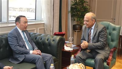 وزير الكهرباء والطاقة المتجددة يستقبل سفير كازاخستان بالقاهرة لبحث سبل دعم وتعزيز فرص التعاون والشراكة والاستثمار