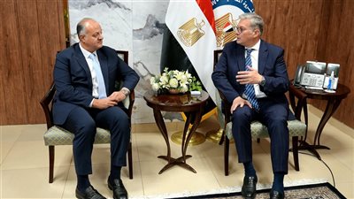 وزير البترول يبحث خطط شركة بي بي لزيادة استثماراتها في مصر 