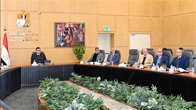 وزير الإسكان يتابع الموقف التنفيذي لوحدات المبادرة الرئاسية 