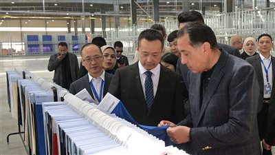 رئيس الوزراء يشهد افتتاح مصنع 