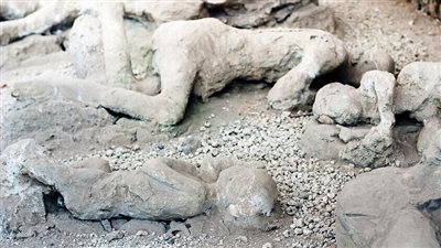 فك لغز تحول دماغ ضحية بركان فيزوف إلى زجاج