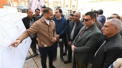 وزير الإسكان يتفقد وحدات 