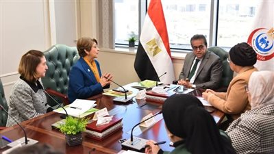 وزير الصحة يبحث مع رئيس مجلس السكان الدولي بنيويورك التوسع في تقديم خدمات تنمية الأسرة