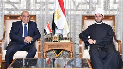 وزير الأوقاف يستقبل وزير الكهرباء والطاقة المتجددة بمقر الوزارة بالعاصمة الإدارية الجديدة