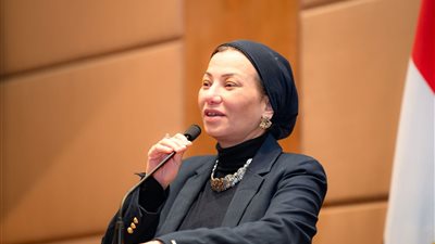 وزيرة البيئة تفتتح فعاليات إحتفالية البرنامج التدريبى للصحة والسلامة المهنية للعاملين بالقطاع غير الرسمى للمخلفات