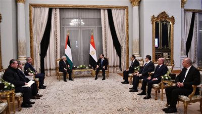 لقاء بين الرئيس السيسي ونظيره العراقي على هامش القمة العربية 