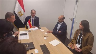  وزير الاتصالات يواصل لقاءاته مع مسئولى شركات عالمية لجذب استثمارات جديدة فى مجال التعهيد 