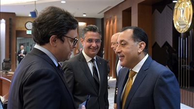 وزير الثقافة يستعرض التقرير الإحصائي لمبادرات وفعاليات وزارة الثقافة لعام 2025