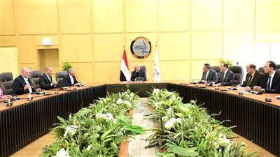 وزير النقل والصناعة يشهد توقيع مذكرة تفاهم لإنشاء منطقة صناعية لوجيستية متكاملة بميناء دمياط