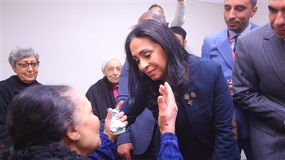 وزيرة التضامن ومحافظ القاهرة يفتتحان دار المغتربات بمجمع خدمات جمعية السيدة العذراء مريم بالمحمودي في شبرا