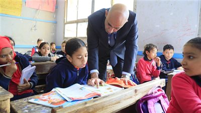 وزير التربية والتعليم يجري جولات تفقدية مفاجئة بمدارس إدارات المرج وعين شمس والسلام التعليمية