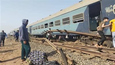 السكة الحديد توضح تفاصيل خروج قطار عن مساره بخط الإسكندرية للقاهرة