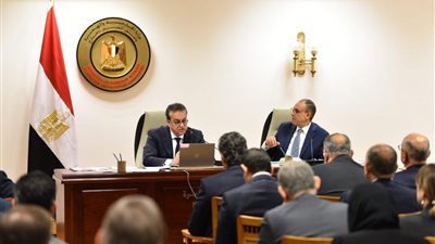 بحضور وزير الصحة.. اجتماع حول إعادة تأهيل القطاع الصحي بقطاع غزة