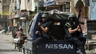 طعن رئيس مدينة دشنا بآلة حادة أثناء تنفيذ قرار إزالة فى قنا