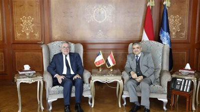  هيئة قناة السويس تؤكد حرصها على تعزيز علاقات الشراكة الاستراتيجية مع العملاء