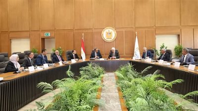 وزير التعليم العالي يترأس اجتماع مجلس أمناء جامعة جنوب الوادي الأهلية