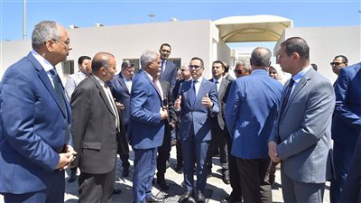 وزير الاستثمار والتجارة الخارجية يقوم بزيارة لمحافظة الإسكندرية ويتفقد عدد من الجهات المعنية بالرقابة الجمركية