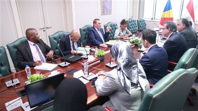 وزير الصحة يستقبل وزير خارجية جمهورية سيشل لمناقشة سبل التعاون المشترك