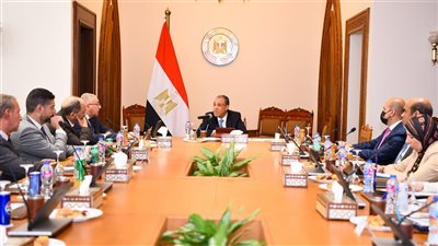 وزير الخارجية والهجرة يجتمع مع مجلس إدارة هيئة تمويل مباني وزارة الخارجية في الخارج