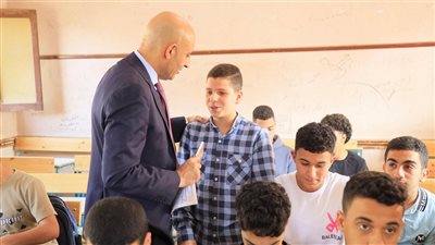 وزير التربية والتعليم يواصل جولاته التفقدية المفاجئة بزيارة مدارس محافظة المنوفية